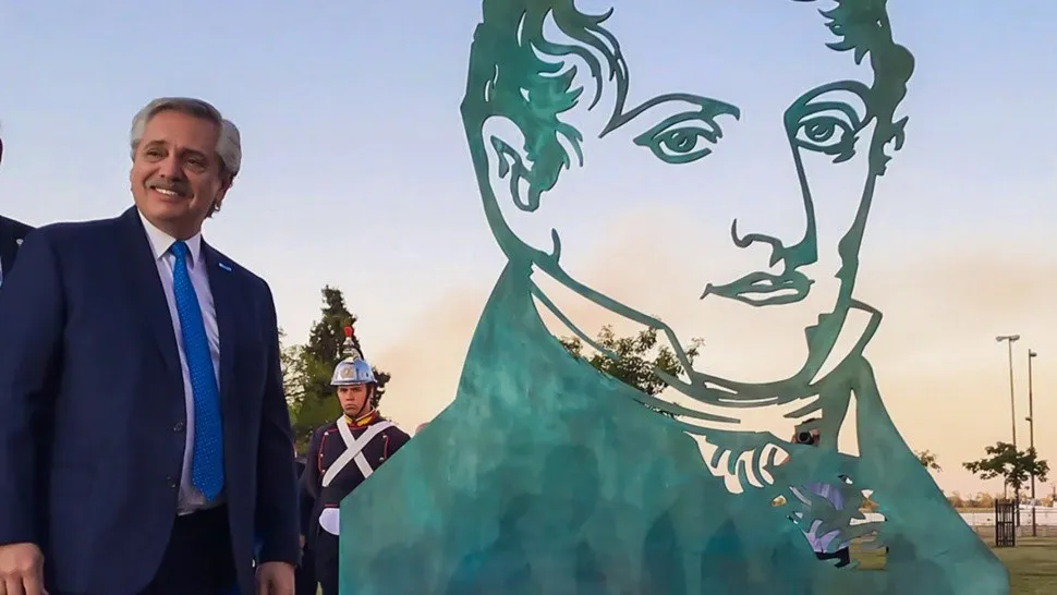 Alberto Fernández encabeza desde Olivos el acto por el Día de la Bandera