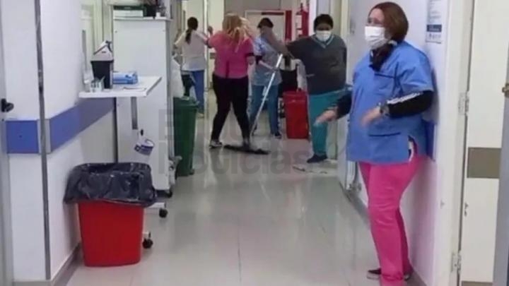 El particular festejo en un hospital de Mar de Ajó por no tener más pacientes afectados de Covid-19