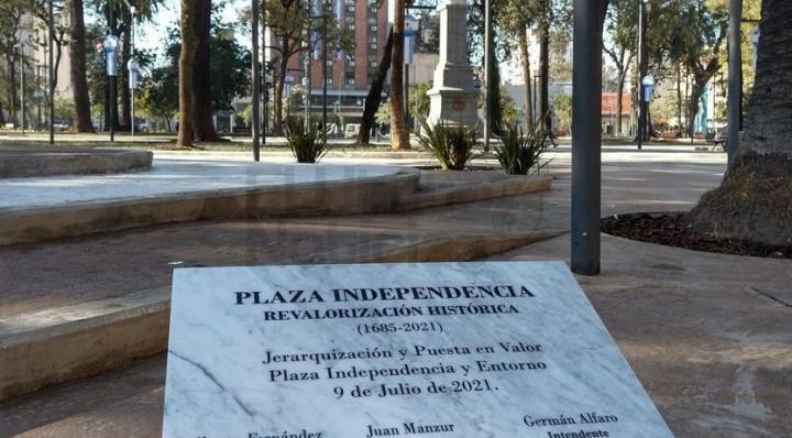 Por un error ortográfico sacaron la placa inaugurada por Alberto Fernández