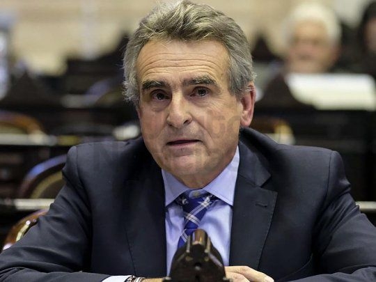 Agustín Rossi afirmó que se enteró por televisión que debía renunciar como ministro