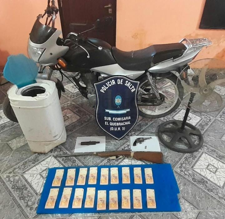 En Quebrachal tres detenidos por supuesto robo.