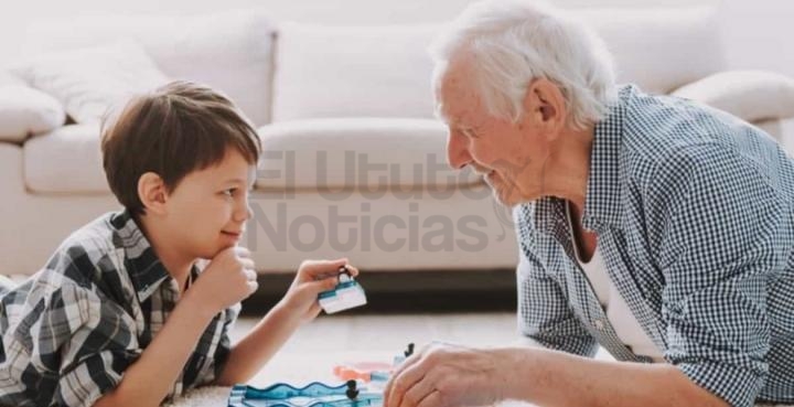 Abuelos y Nietos: Un lazo incondicional de cariño familiar.