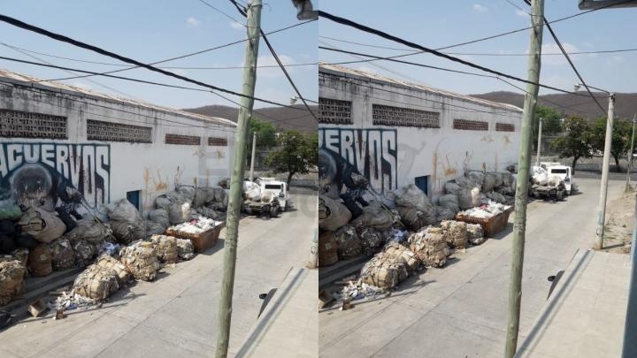 Piden la clausura de una recicladora de Villa Soledad y juicio contra sus propietarios.