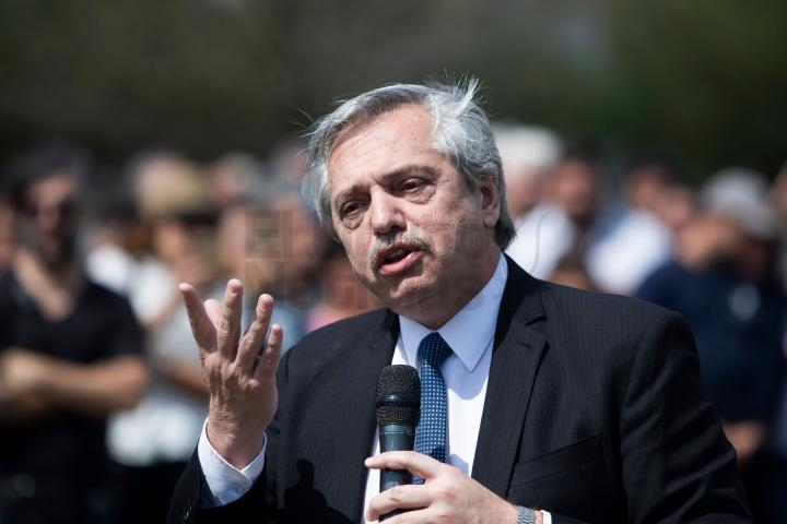 Alberto Fernández con intendentes: control de precios y arenga para el 14-N