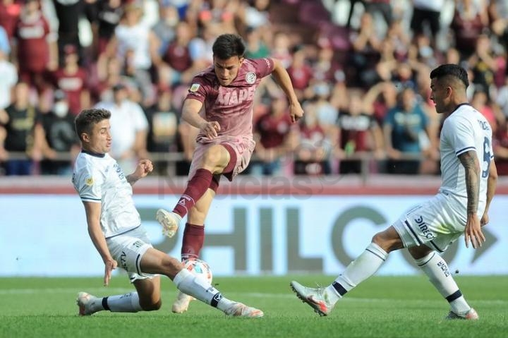 Talleres goleaba pero no lo pudo sostener y empató 3-3 con Lanús en un partidazo