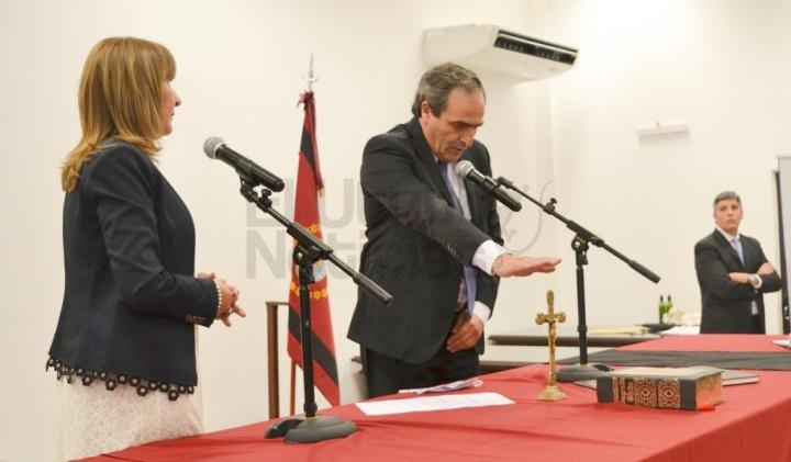 Pedro García Castiella juró como Procurador General de la Provincia