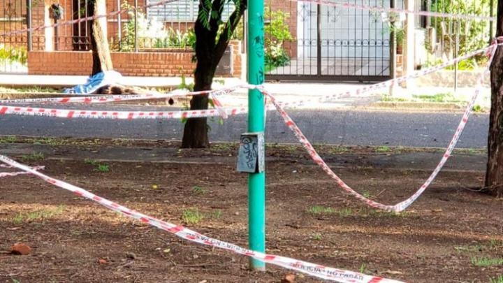 Tragedia en Córdoba: un chico de 14 años murió electrocutado con un poste de luz