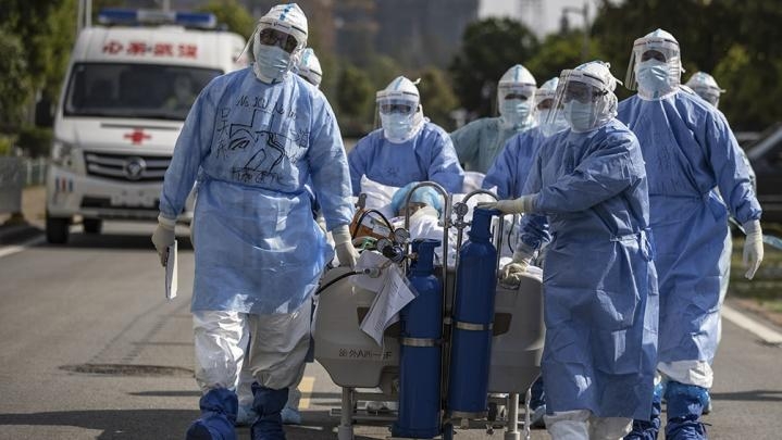 Confirmaron 303  casos y 9 muertes  sumando 8.371 positivos y 382 fallecidos en el país.