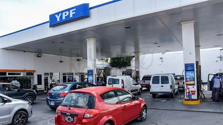 YPF aumentó 4,5% promedio los precios de la nafta y el gasoil