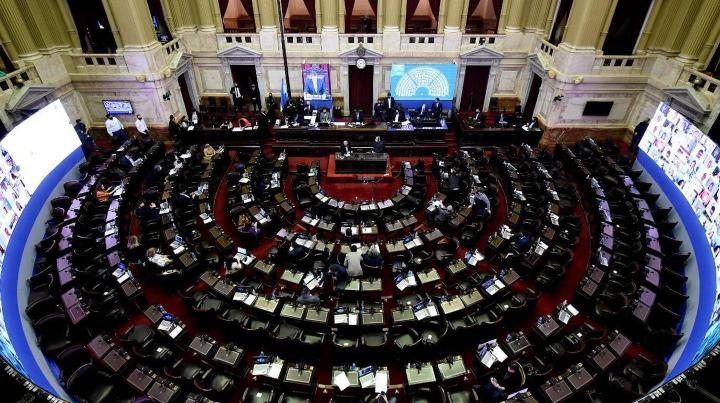 Cumbre entre el oficialismo y Juntos por el Cambio para intentar acordar cómo sesionar