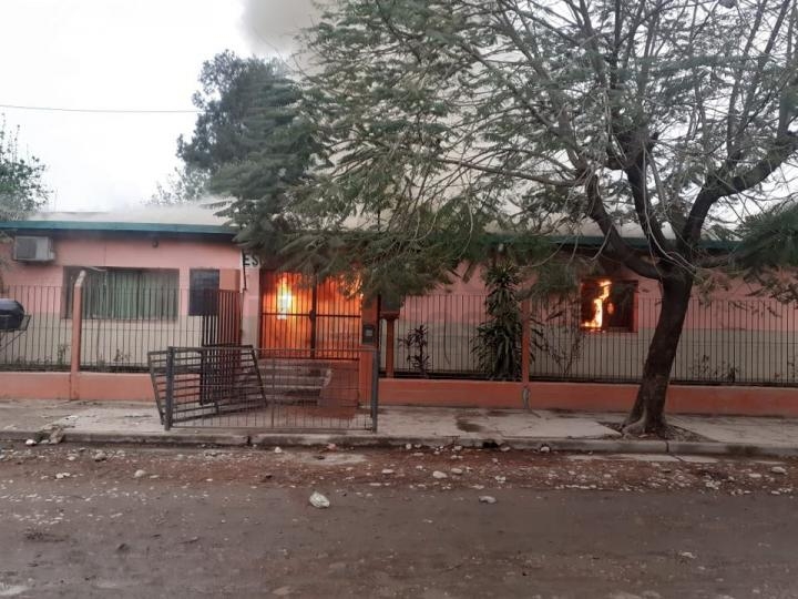 El Gobierno ordenó la reconstrucción de las aulas afectadas por el incendio