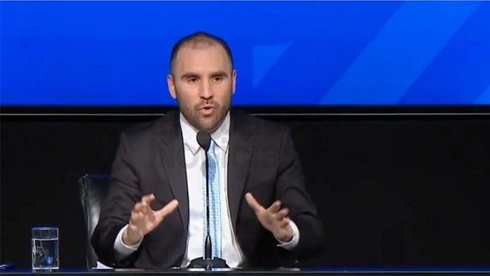 El Presupuesto 2021 a medida del FMI: fuerte recorte en asistencia social y salud