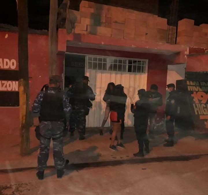 Por organizar y participar de fiesta clandestina, 29 personas infraccionadas