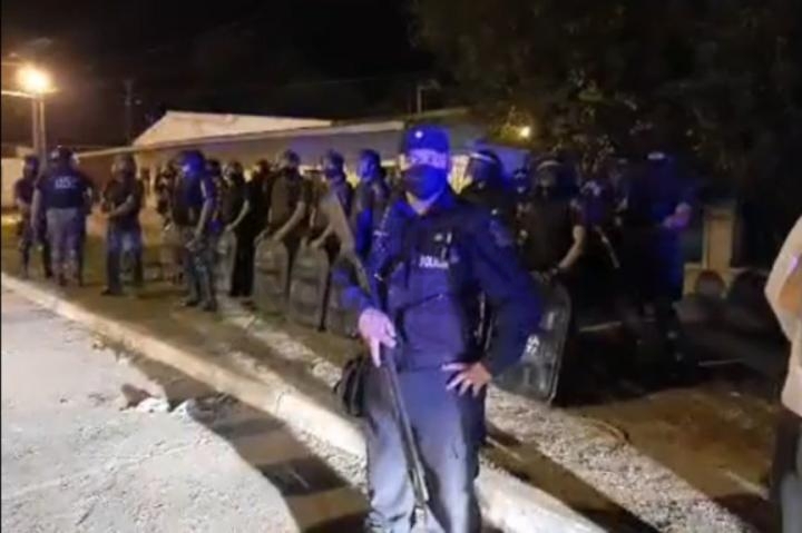 Investigan posible abuso policial durante una protesta en Salvador Mazza
