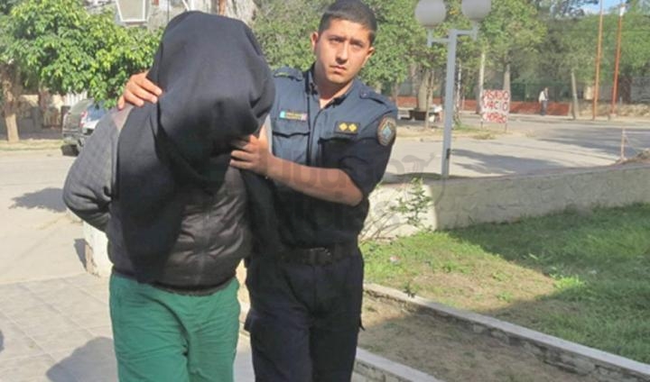 La Merced: Intentó robar con un arma falsa y lo detuvieron