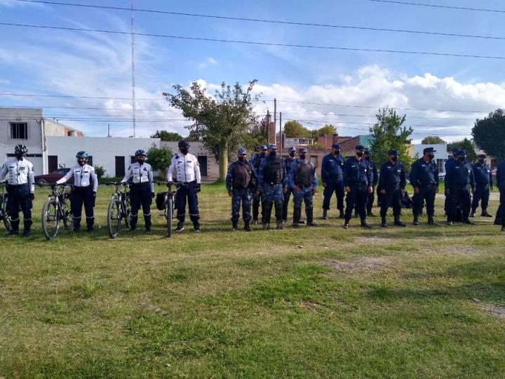La policía desplegó operativo de protección ciudadana en barrios de la zona sur