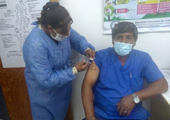 En Salta ya recibieron la primer dosis de vacuna contra el Covid 19 todo el personal de Salud.